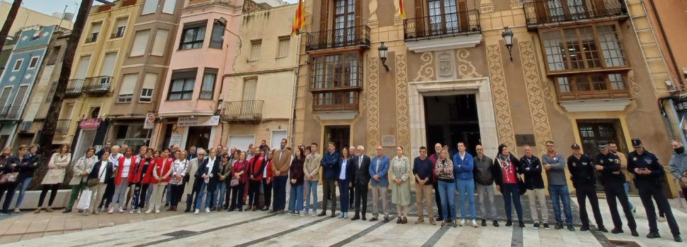 Cinc minuts de silenci a Benicarló