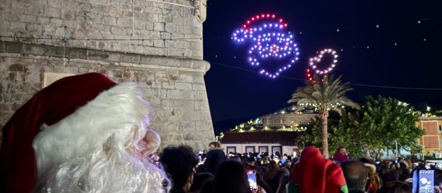 Quasi dos milions de micro-leds ompliran de llum el nucli antic de Peníscola des de demà i per Nadal