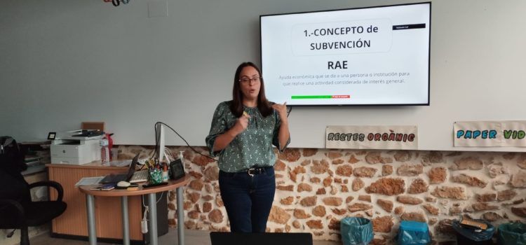 El GAL Maestrat Plana Alta y Caixabank celebran un curso sobre Inteligencia Artificial para los emprendedores rurales