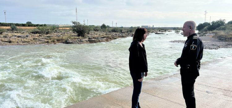 L’Ajuntament manté alguns passos del riu tallats al trànsit