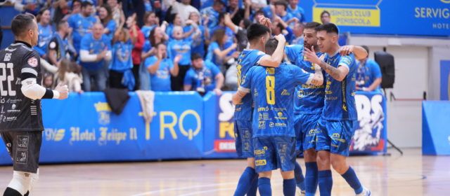 El Servigroup Peñíscola logra otra victoria en casa tras una locura de partido ante Valdepeñas (8-6)