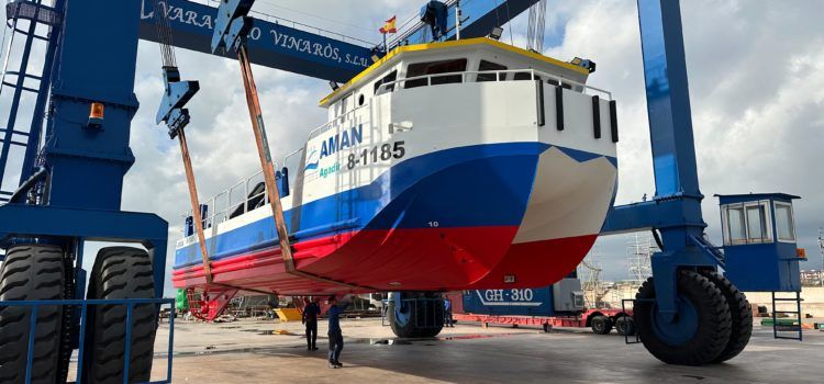 Talleres Blanchadell bota un catamarán destinado a Marruecos