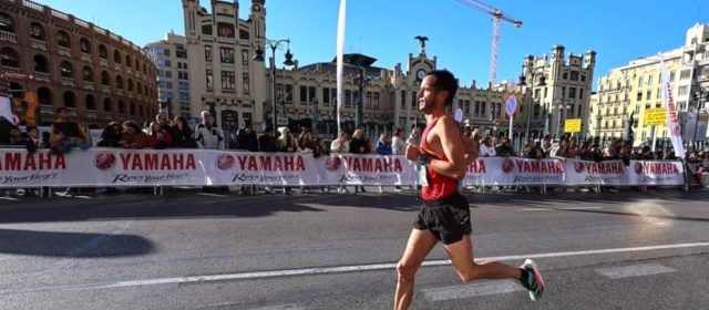 Edu Pla, a millorar marca en la marató de València