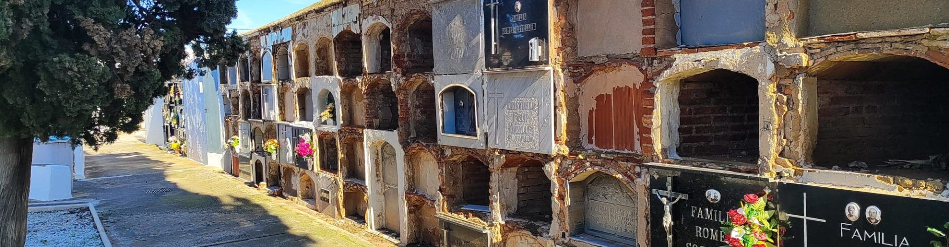 L’Ajuntament de Vinaròs declararà en ruïna part d’un carrer del cementiri