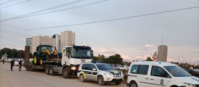 Benicarló envia un equip de voluntaris a Catarroja per ajudar en les tasques de neteja després de la DANA