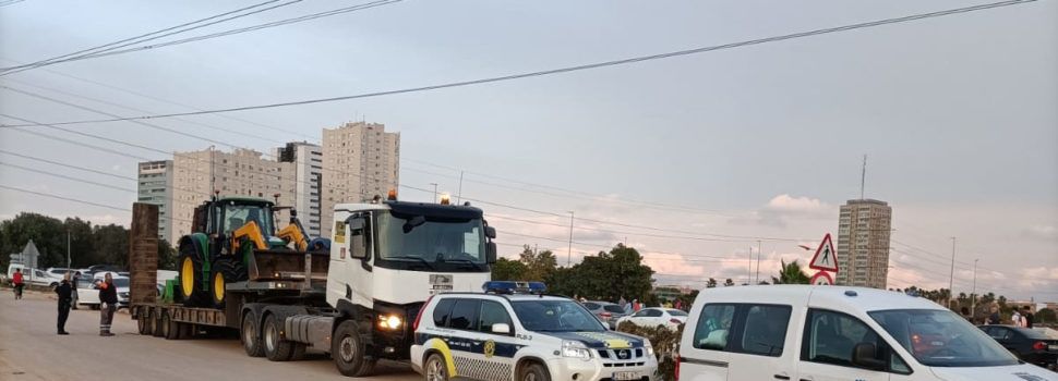 Benicarló envia un equip de voluntaris a Catarroja per ajudar en les tasques de neteja després de la DANA