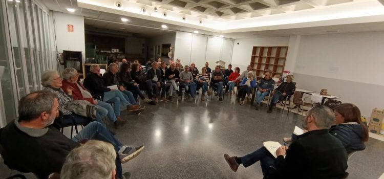 El veïnat i l’Ajuntament d’Alcanar uneixen forces per reclamar solucions urgents al fondo de Jan