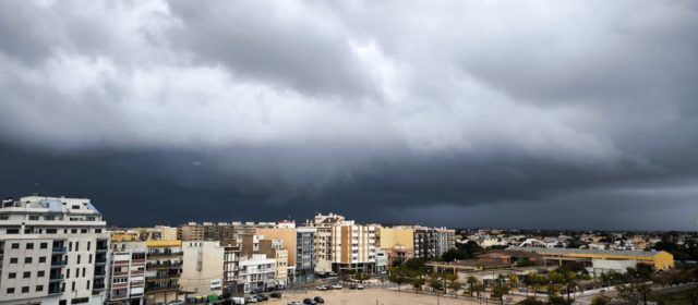 Inundacions i talls de vials a Benicarló i Vinaròs pels aiguats d’avui dimecres