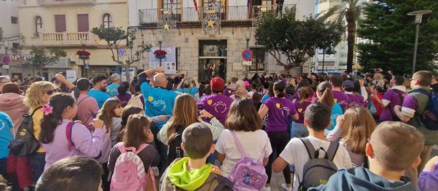 Ball col·lectiu, manifest i parades informatives en les Jornades per les persones amb discapacitat