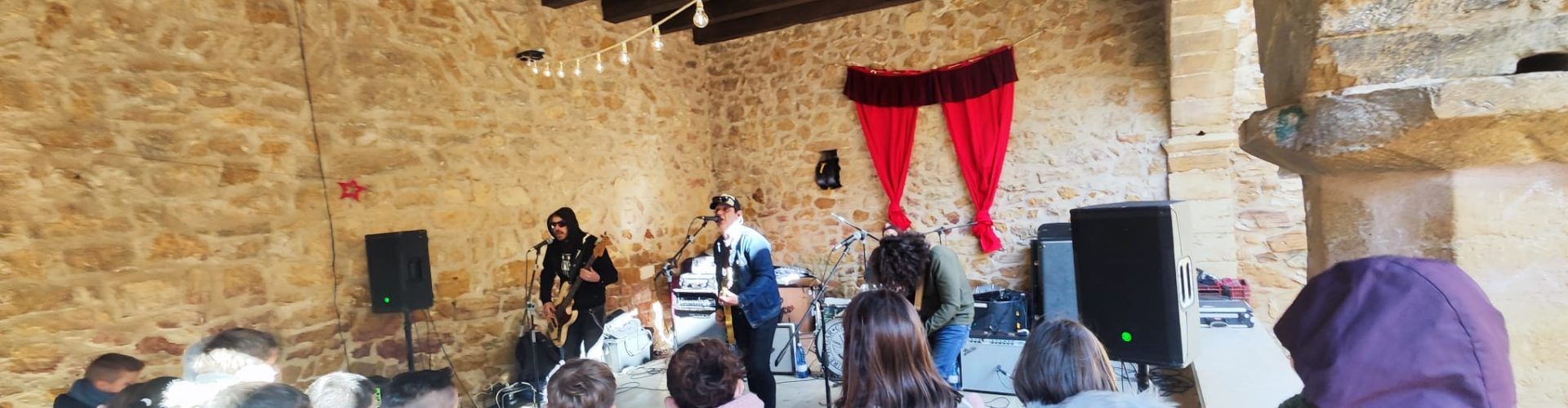 Benassal s’ompli de màgia nadalenca amb el seu Mercat Artesanal