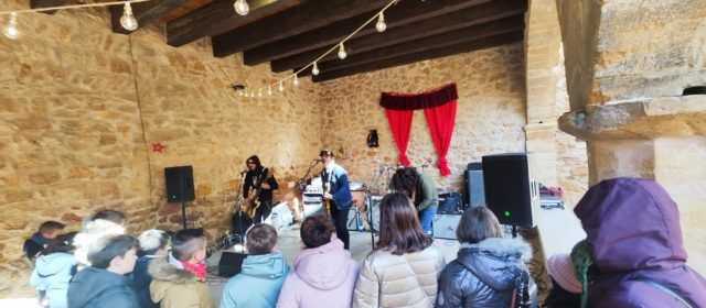 Benassal s’ompli de màgia nadalenca amb el seu Mercat Artesanal