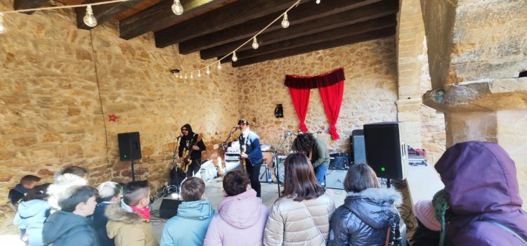 Benassal s’ompli de màgia nadalenca amb el seu Mercat Artesanal