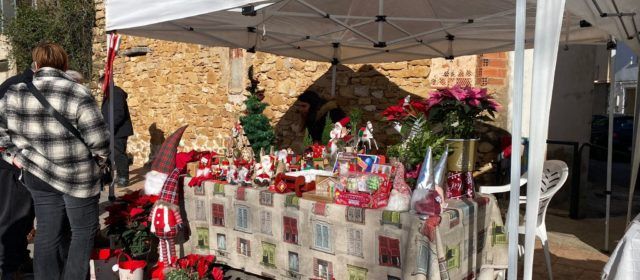 El Mercat de Nadal plena Albocàsser de tradició, cultura i esperit nadalenc