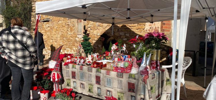 El Mercat de Nadal plena Albocàsser de tradició, cultura i esperit nadalenc