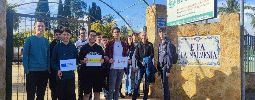 Alumnat de l’Institut Montsià visita València per a iniciar el projecte Urban Tree 5.0
