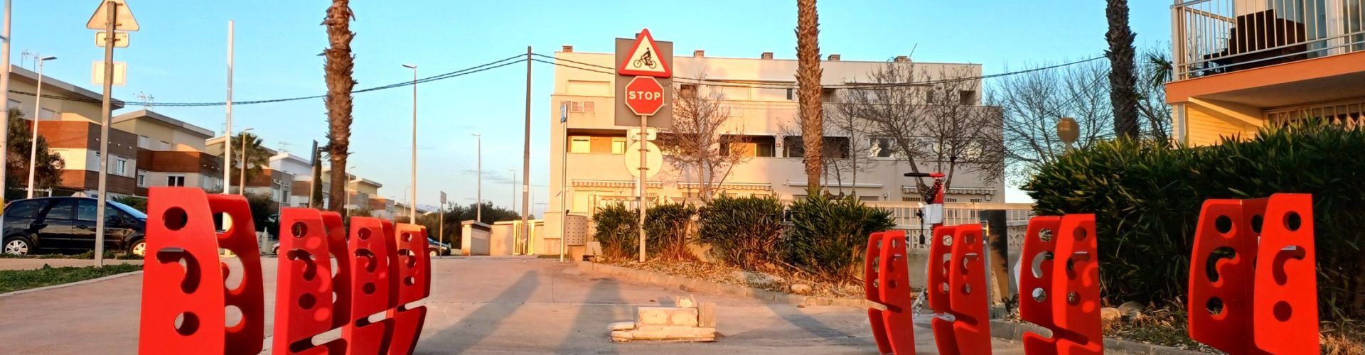 Benicarló instal·la aparcabicis i rentadors gratuïts per a bicicletes per a fomentar la mobilitat sostenible