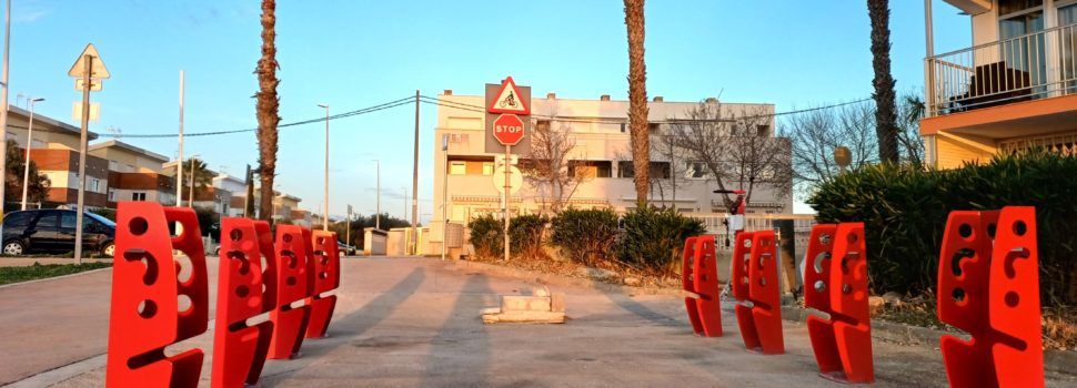 Benicarló instal·la aparcabicis i rentadors gratuïts per a bicicletes per a fomentar la mobilitat sostenible