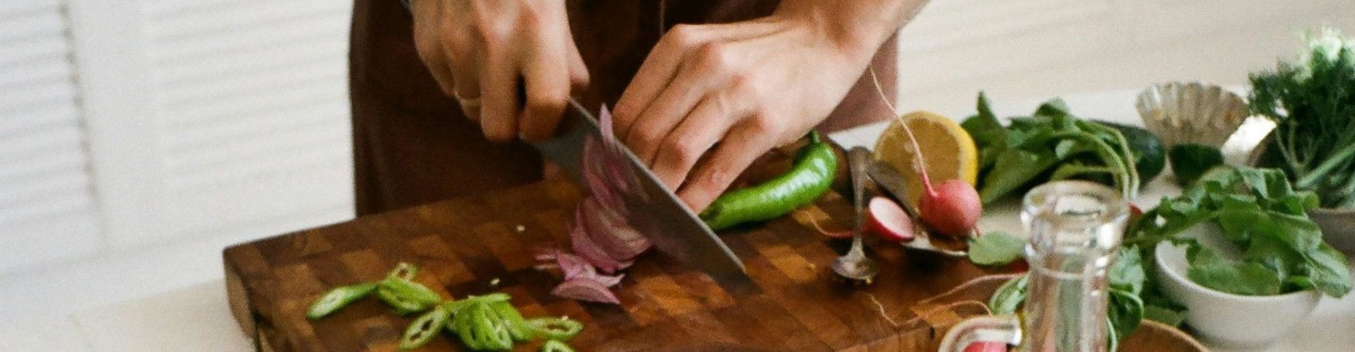 Comerços i HORECA podran accedir a bonificacions en la taxa de residus de 2025