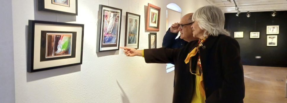 El Mucbe de Benicarló inaugura una exposició solidària amb les felicitacions de Nadal de Fernando Peiró