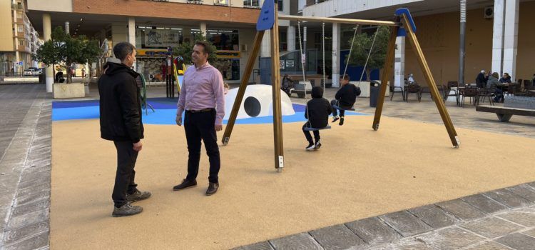 Obres i Serveis finalitza les obres de renovació del parc infantil de la plaça de la Constitució