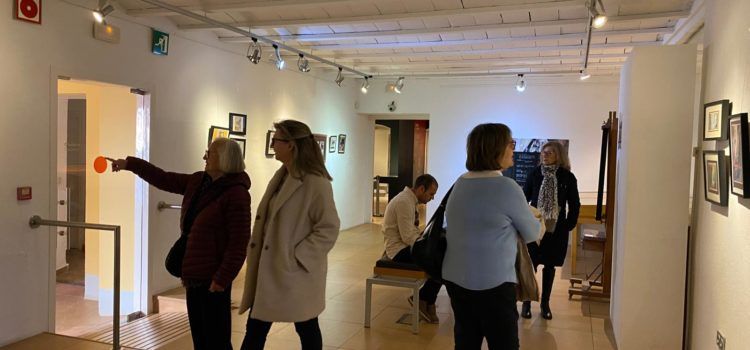 El MUCBE clausura la exposición ‘Capricis Nadalencs de Fernando Peiró’, 40 felicitaciones navideñas realizadas por el artista