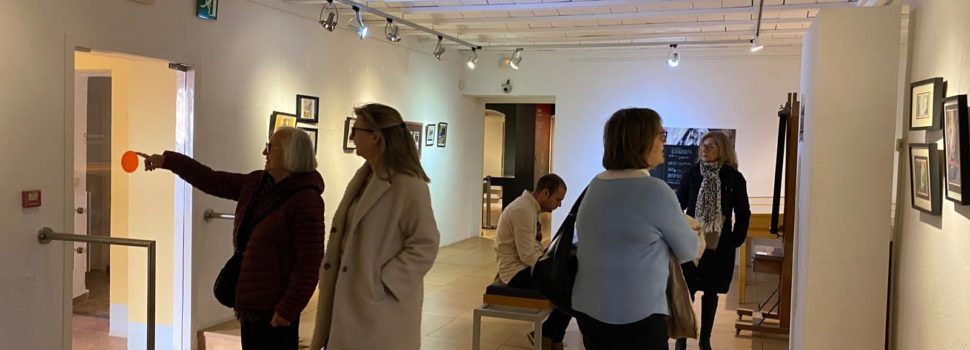 El MUCBE clausura la exposición ‘Capricis Nadalencs de Fernando Peiró’, 40 felicitaciones navideñas realizadas por el artista