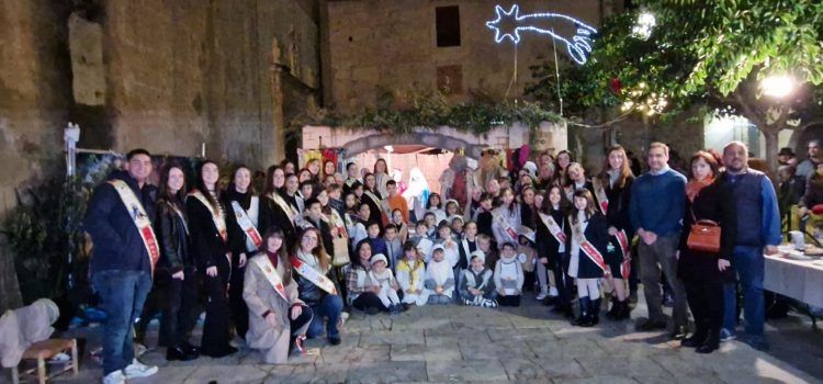 El betlem vivent de Les Camaraes rep els Reis Mags