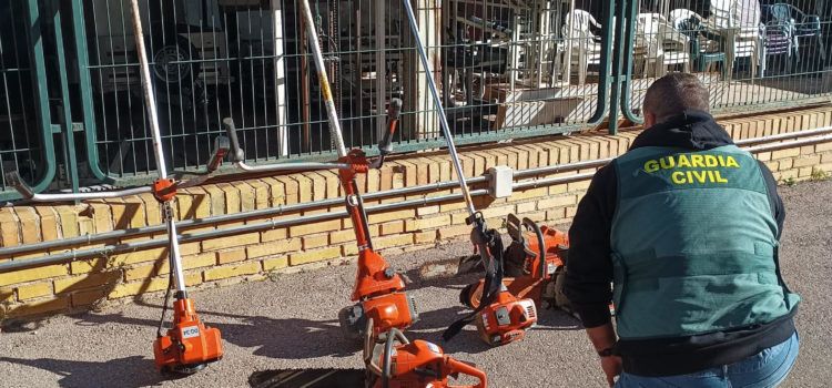 La Guardia Civil detiene a dos hombres por varios robos y daños en Alcalá de Xivert