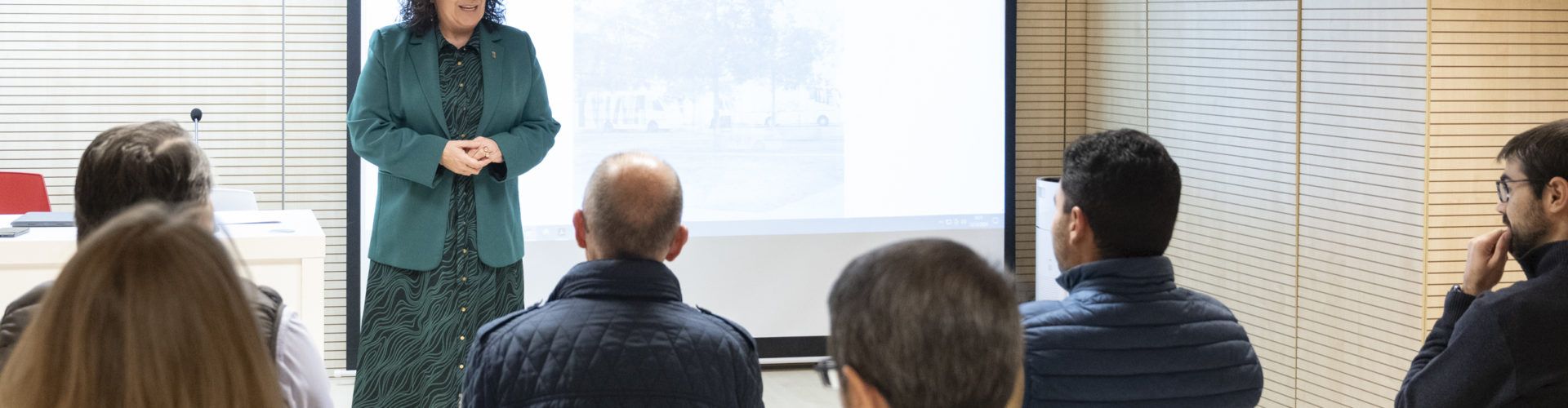 La Diputació de Castelló amplia el servei de Bibliobús per a acostar la lectura als veïns dels 91 municipis de menys de 1.000 habitants de la província