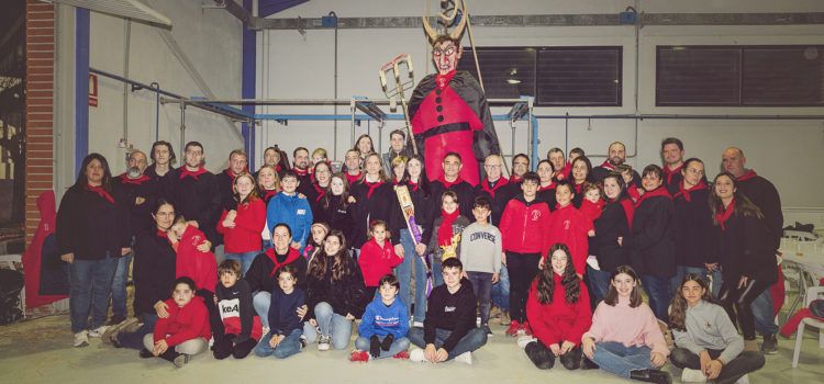 Preparat a Benicarló el dimoni de la Festa de Sant Antoni 2025