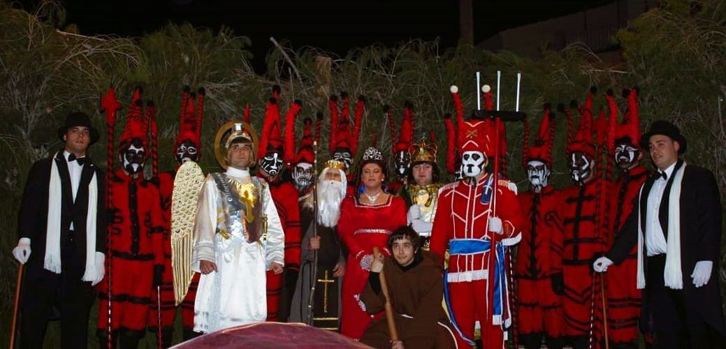 Un grup de joves recupera la tradicional ‘Funció de Sant Antoni’ de Canet lo Roig