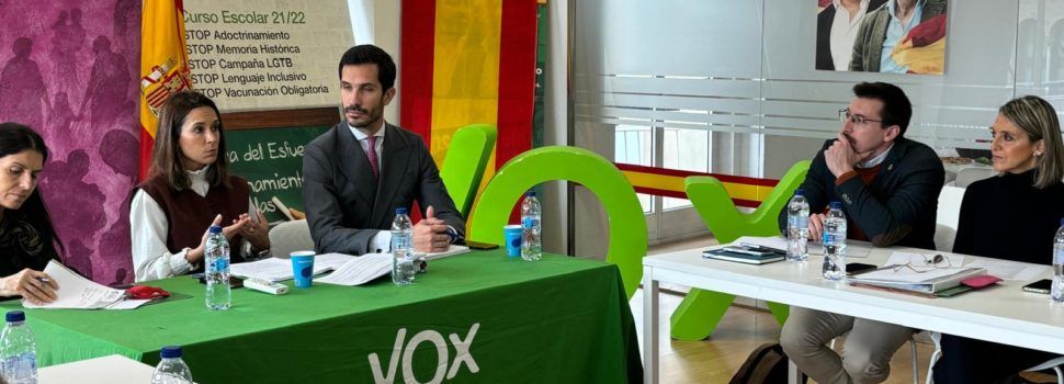 Los ediles de VOX, Vidal (Castellón) y Calvo (Vinaròs), alertan de una “emergencia demográfica en España” durante el comité nacional de expertos en Familia