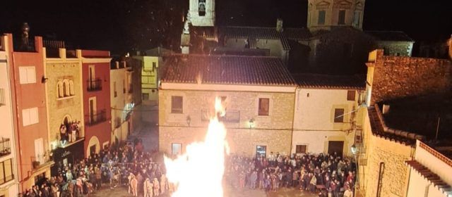El Ayuntamiento de Sant Jordi honra sus tradiciones en una multitudinaria celebración de Sant Antoni