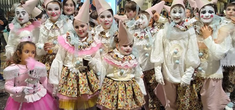 Peníscola es prepara per a la celebració del seu Carnaval