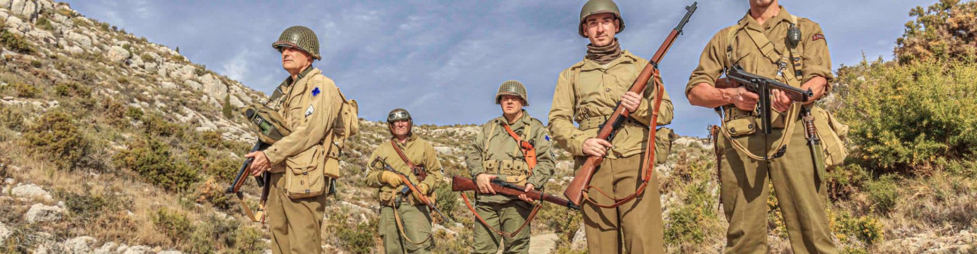 Culla exerceix la seva màgia per viatjar en el temps fins a un moment històric durant la Segona Guerra Mundial