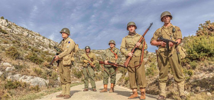 Culla exerceix la seva màgia per viatjar en el temps fins a un moment històric durant la Segona Guerra Mundial