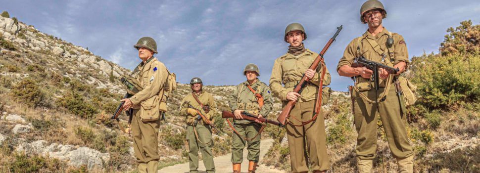 Culla exerceix la seva màgia per viatjar en el temps fins a un moment històric durant la Segona Guerra Mundial
