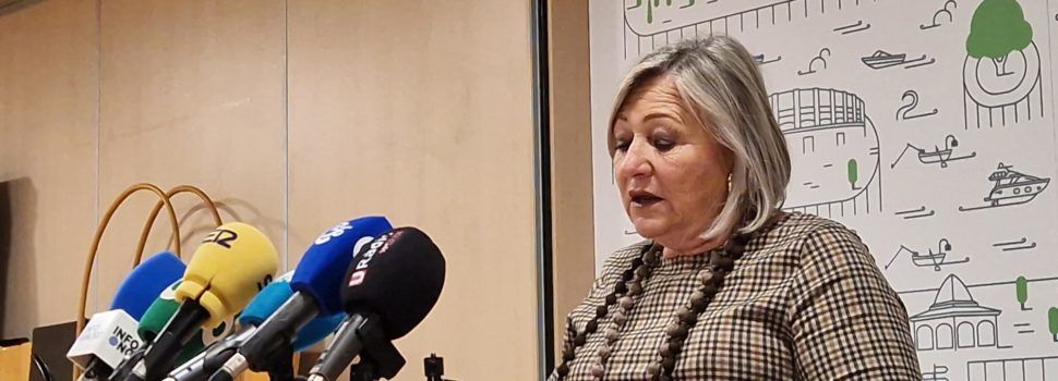 L’alcaldessa Maria Dolores Miralles passa balanç estadístic de la biblioteca municipal