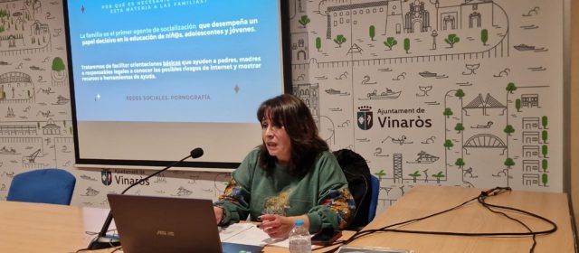 Les violències a les xarxes socials, per Sandra Vejarano en l’Escola de Famílies