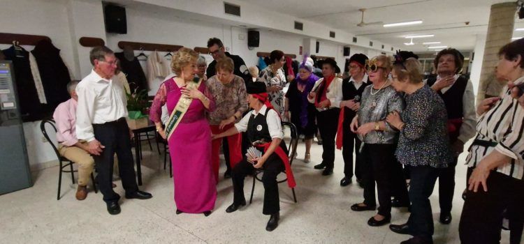 Festa carnavalera al centre municipal de la Tercera Edat