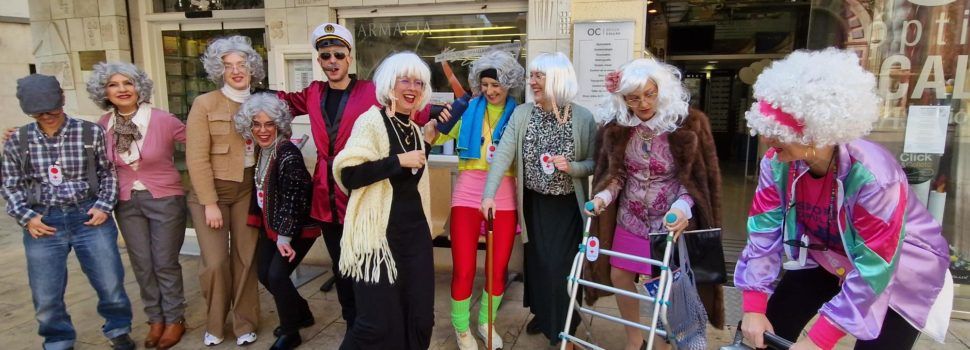 Comerços i Ajuntament es disfressen pel Carnaval