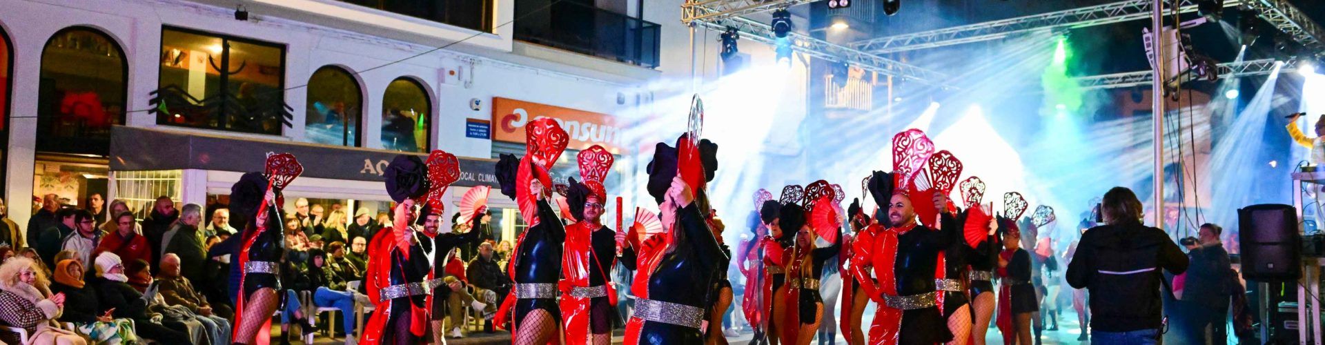 Un autobús gratuït unirà Alcalà i Alcossebre els dies de les desfilades de Carnaval