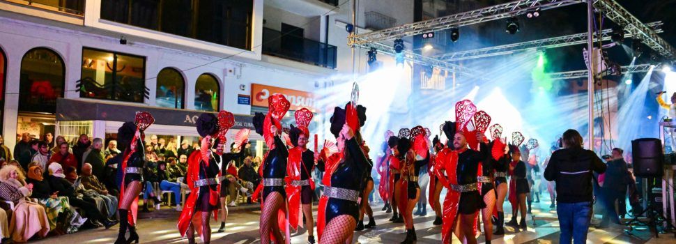 Un autobús gratuït unirà Alcalà i Alcossebre els dies de les desfilades de Carnaval