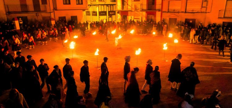 Benassal celebra en gran la Festa de l’Ajo i reviu el ball dels ‘dansants’ després de més d’un segle