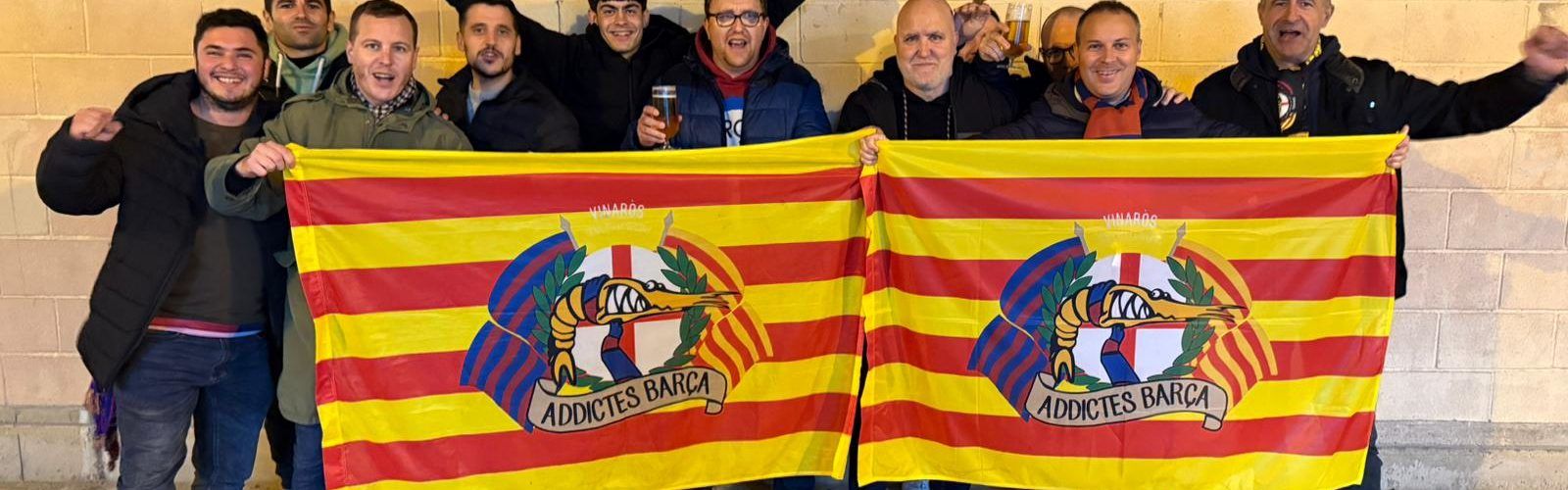 La Penya Addictes Barça de Vinaròs, en el partit de Mestalla contra el València