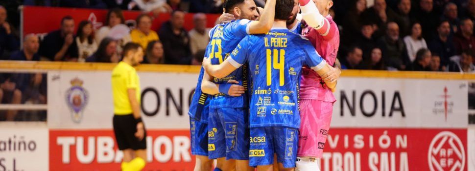 El Servigroup Peñíscola FS sigue segundo tras una trabajada victoria en Noia (2-5)