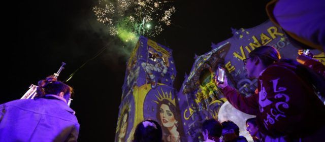 El Carnaval de Vinaròs 2025 s’enlaira amb una espectacular arribada de Carnestoltes