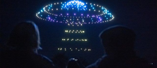 Vinaròs dona inici a la setmana gran del Carnaval amb un espectacular show de drons
