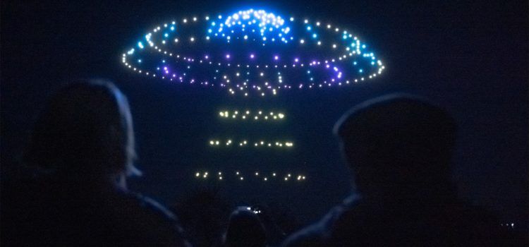 Vinaròs dona inici a la setmana gran del Carnaval amb un espectacular show de drons