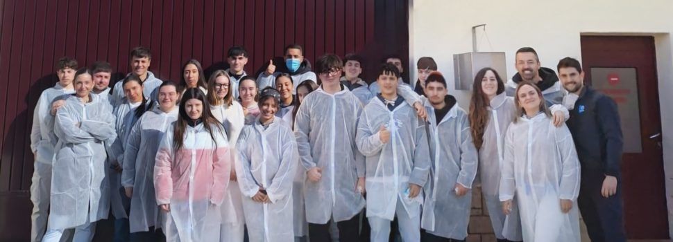 Alumnat de l’IES Leopoldo Querol visita l’empresa Gil Comes
